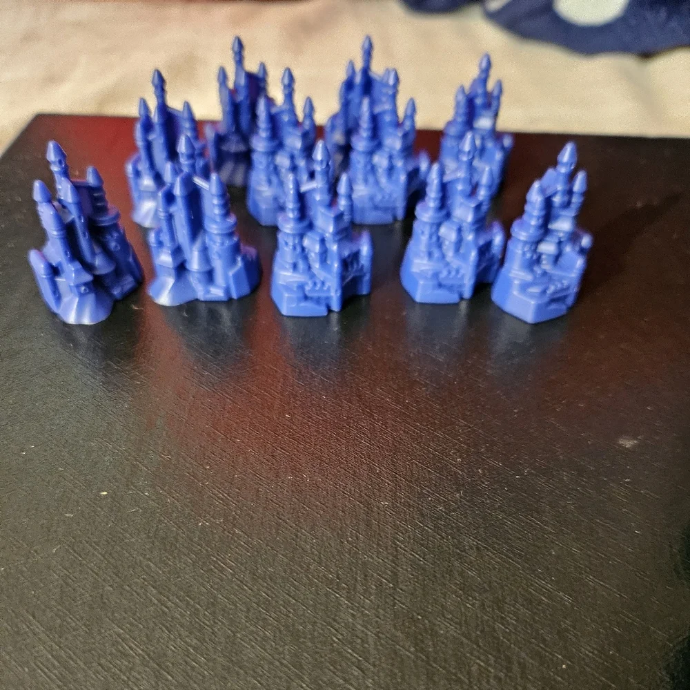 2001 Monopoly Disney Edition Replacement‎ 28 Cottages And 11 Castles